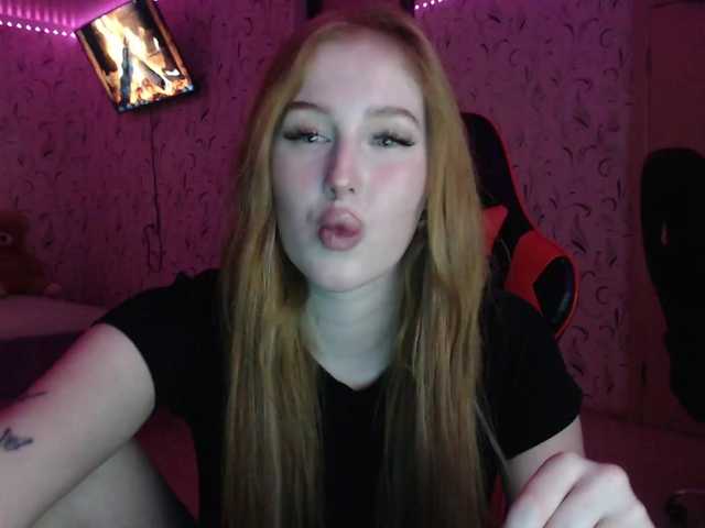 Lisichka4's BongaCams show and profile