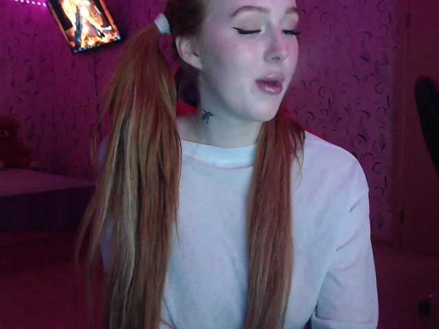 Lisichka4's BongaCams show and profile