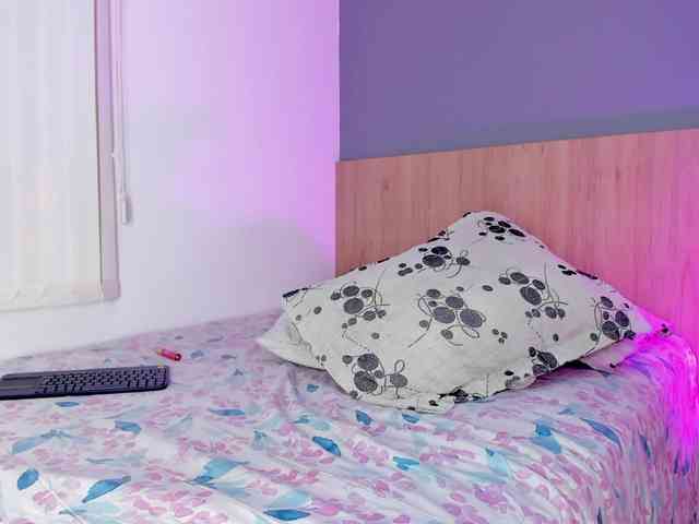 khristenCollins webcam