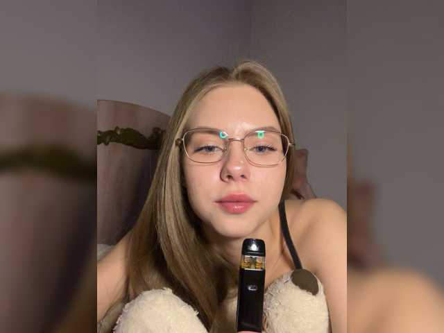 Live with Kiki-77 on FliCam