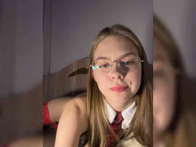 Kiki-77 webcam