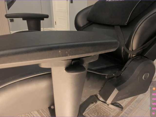 mikkylovely's BongaCams show and profile