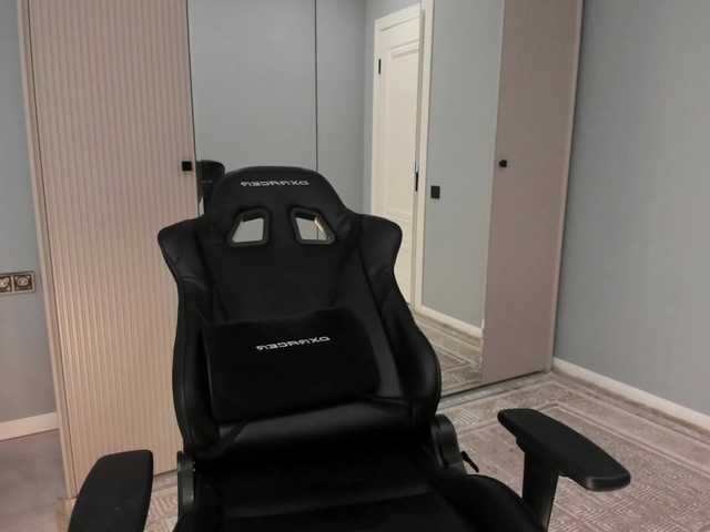 mikkylovely's BongaCams show and profile