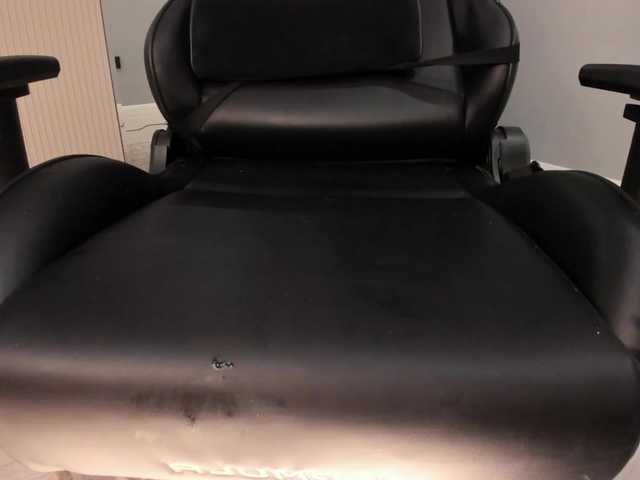 mikkylovely's BongaCams show and profile