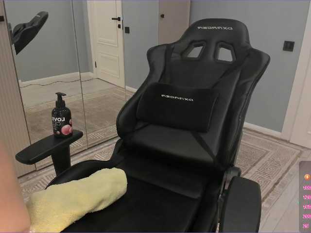 mikkylovely's BongaCams show and profile