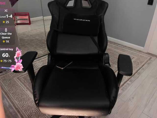 mikkylovely's BongaCams show and profile