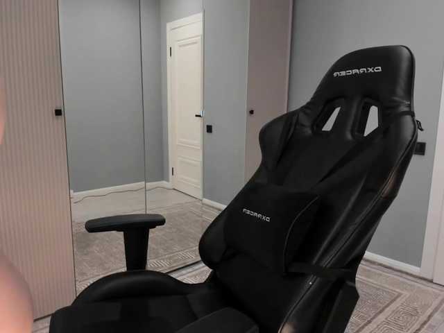 mikkylovely's BongaCams show and profile