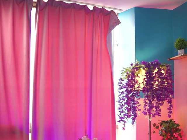 NadyaBlue's BongaCams show and profile