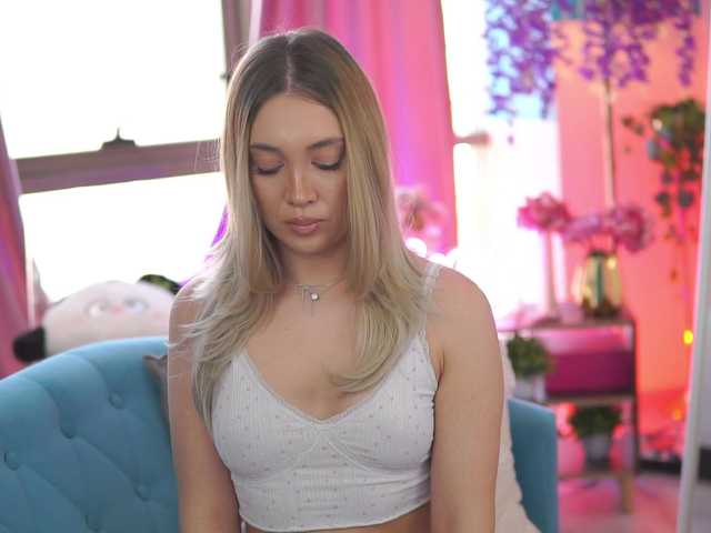 NadyaBlue's BongaCams show and profile