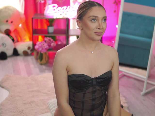 NadyaBlue's BongaCams show and profile