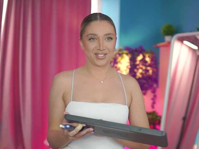 NadyaBlue's BongaCams show and profile