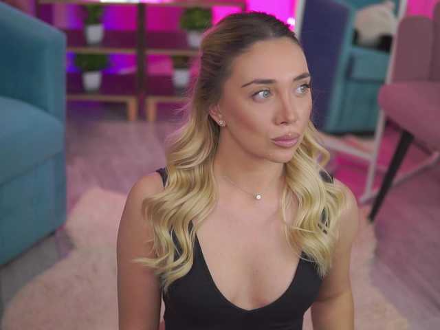 NadyaBlue's BongaCams show and profile