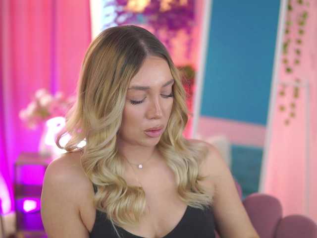 NadyaBlue's BongaCams show and profile