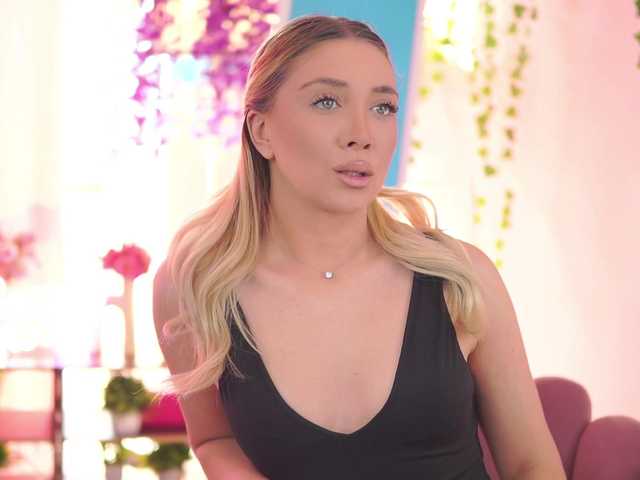 NadyaBlue's BongaCams show and profile