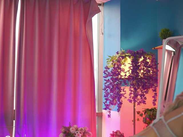 NadyaBlue's BongaCams show and profile