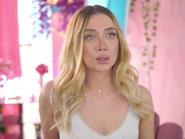 NadyaBlue's BongaCams show and profile