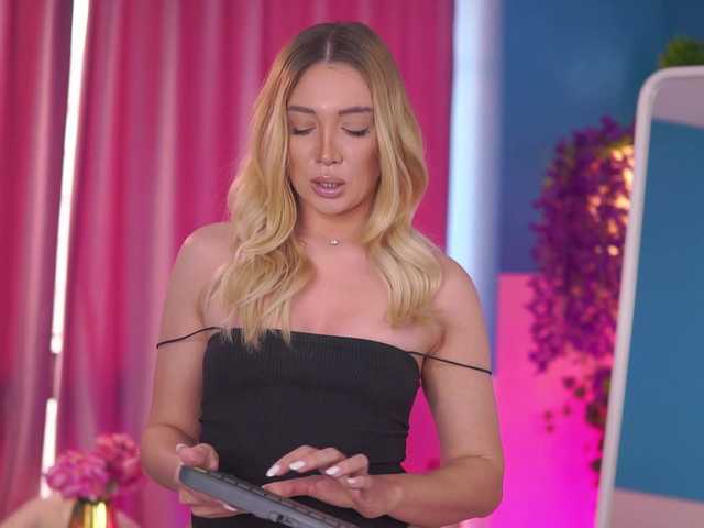 NadyaBlue's BongaCams show and profile