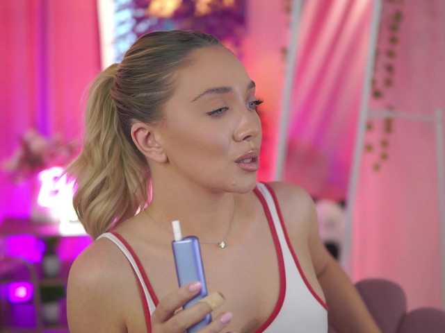 NadyaBlue's BongaCams show and profile