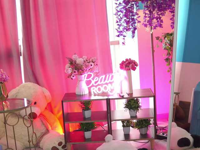 NadyaBlue's BongaCams show and profile