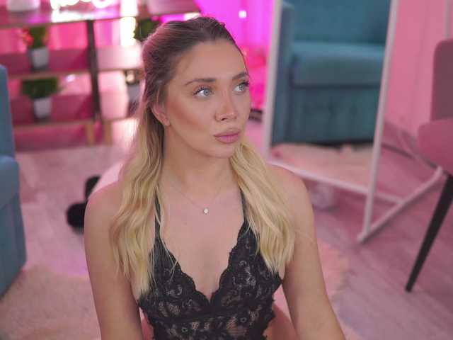 NadyaBlue's BongaCams show and profile