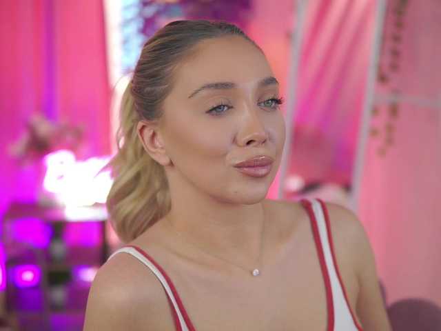 NadyaBlue's BongaCams show and profile