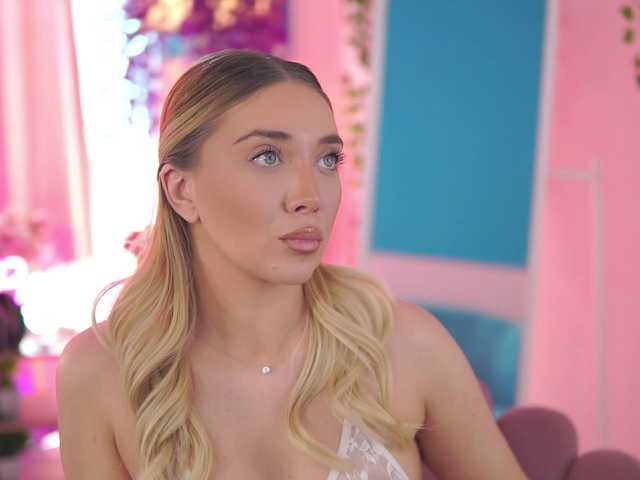 NadyaBlue's BongaCams show and profile