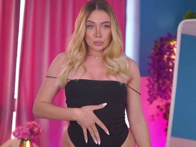 NadyaBlue's BongaCams show and profile