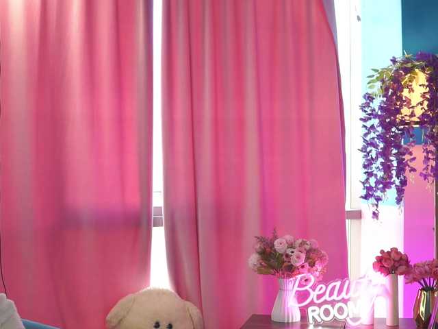 NadyaBlue's BongaCams show and profile