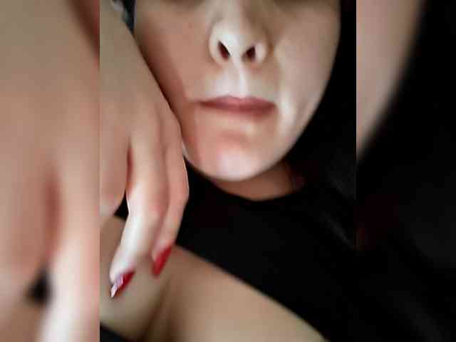 BlackWhite2000 Live Webcam on BongaCams