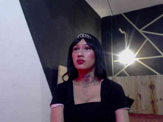 Yenes-Star Live Webcam on BongaCams