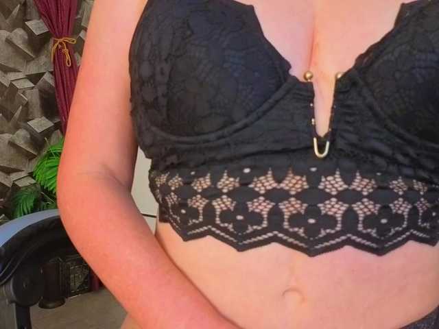 marladaze's BongaCams show and profile