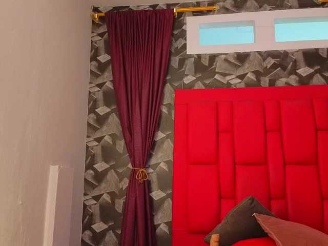 marladaze's BongaCams show and profile