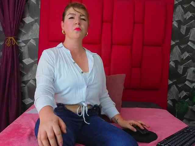 marladaze Live Webcam on BongaCams