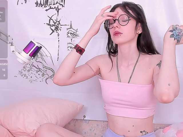 NessaV's BongaCams show and profile