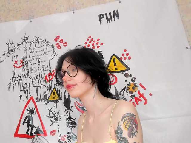 NessaV's BongaCams show and profile