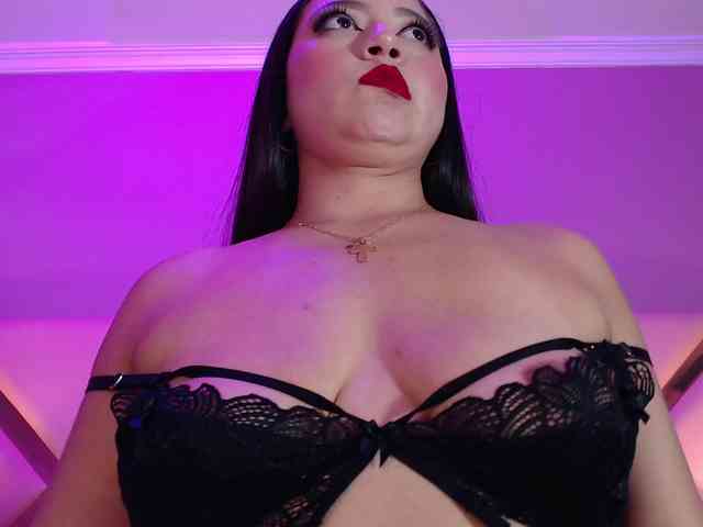 KiaraEverly KiaraEverly