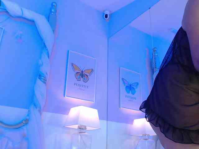 KiaraEverly KiaraEverly