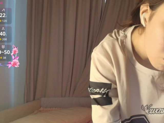 monminnyy's BongaCams show and profile