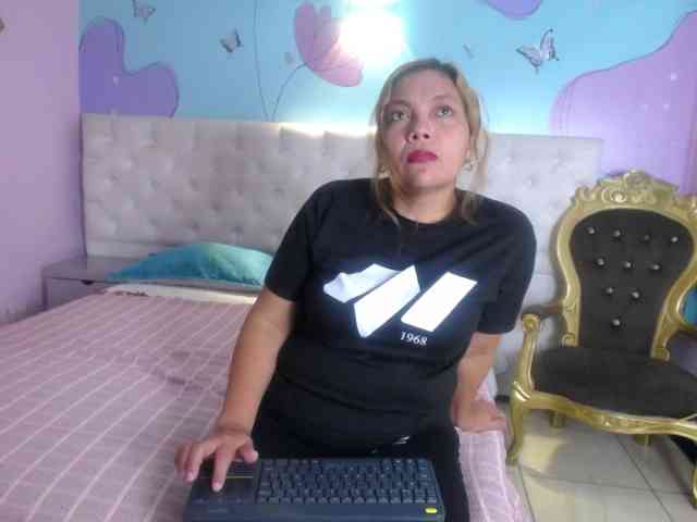 Dani-Queen Dani-Queen