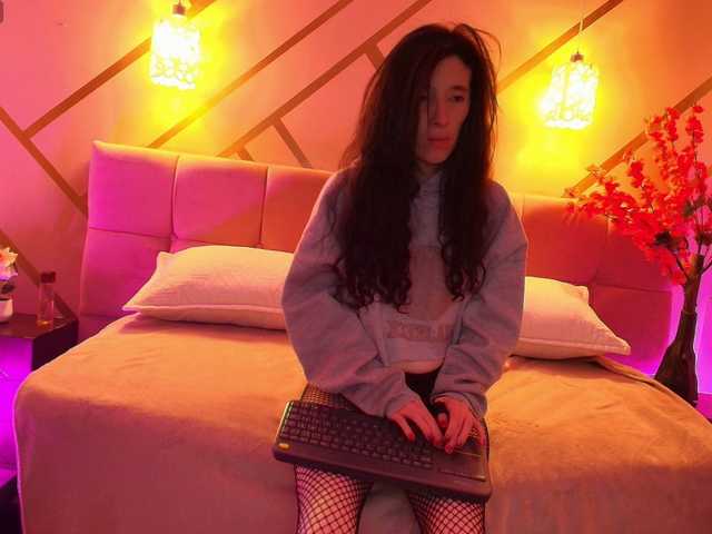 Chanel-Whitte's BongaCams show and profile