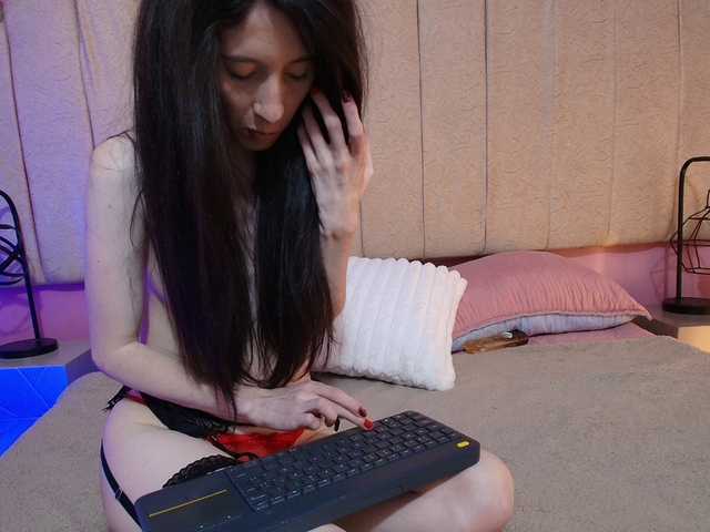 Chanel-Whitte's BongaCams show and profile