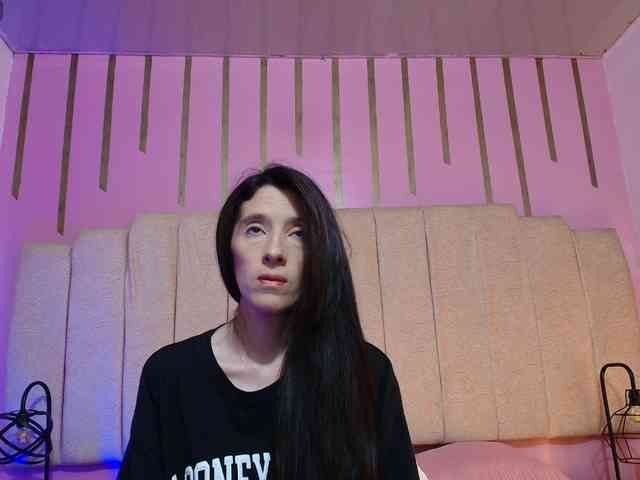 Chanel-Whitte webcam