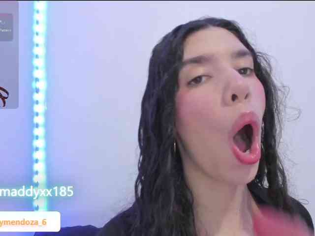 MaddyMendozax webcam