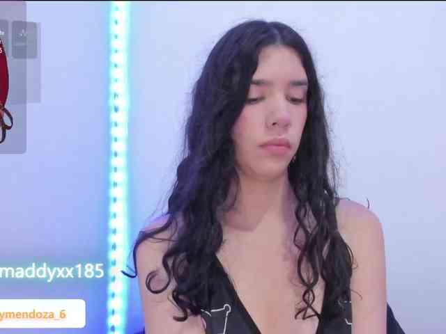 MaddyMendozax webcam
