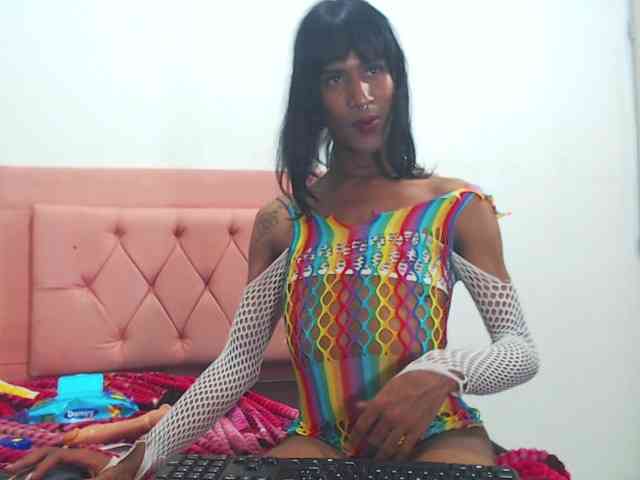 ivonnethh Live Webcam on BongaCams