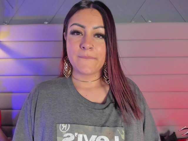 Cherry-blooms's BongaCams show and profile