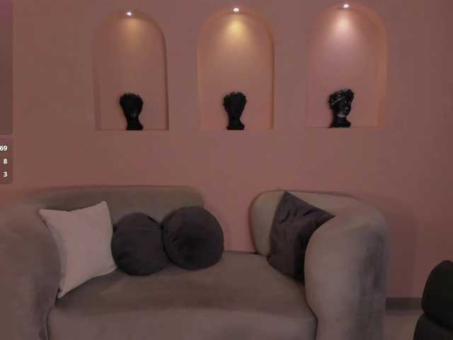 OrianaFontaine's BongaCams show and profile