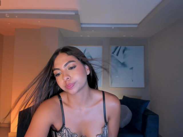 OrianaFontaine's BongaCams show and profile