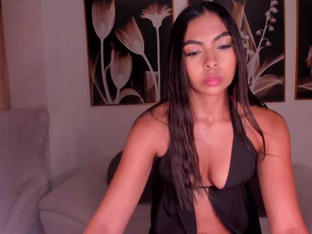 OrianaFontaine's BongaCams show and profile