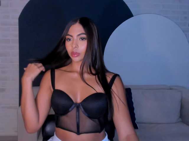 OrianaFontaine's BongaCams show and profile